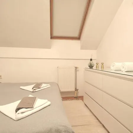 Apartment Spacious 1-bedroom *