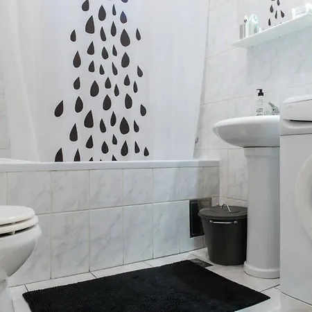 Spacious 1-bedroom
