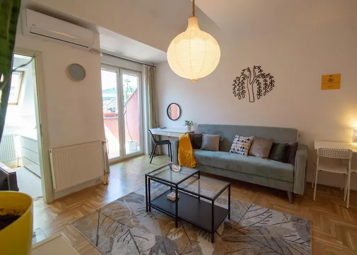 Spacious 1-bedroom *